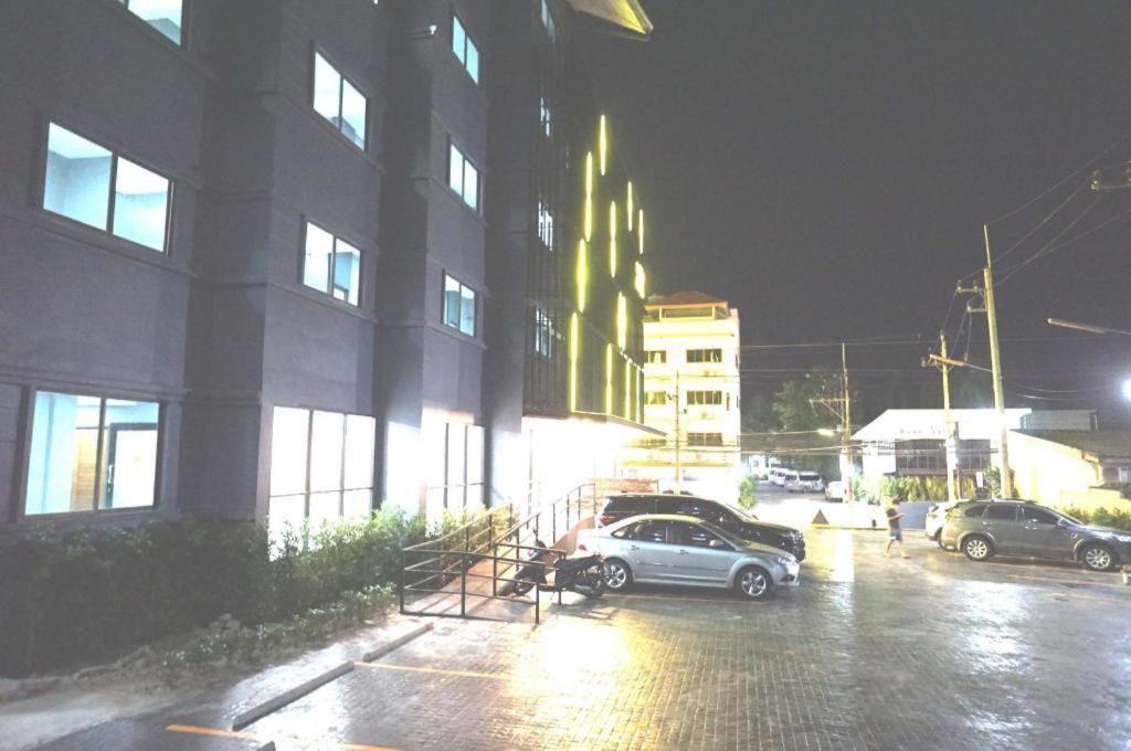 Prinn Hotel Rayong Ngoại thất bức ảnh